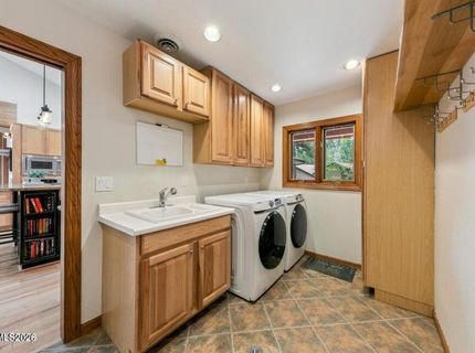 293 Cedar Drive, Stateline, NV 89449 Photo