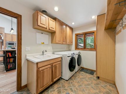 293 Cedar Drive, Stateline, NV 89449 Photo