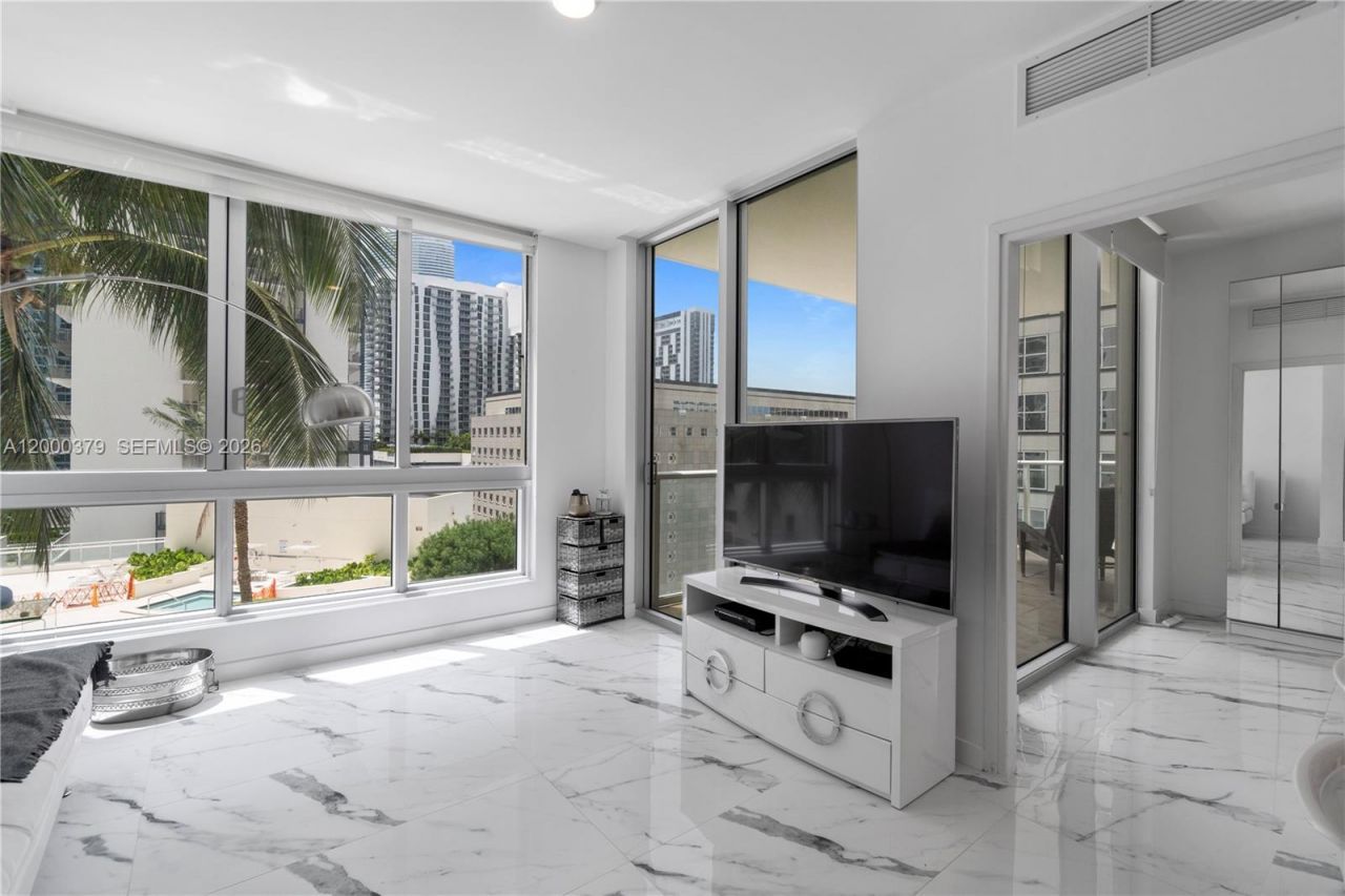300 S Biscayne Blvd, Unit T-1411, Miami, FL 33131 Photo
