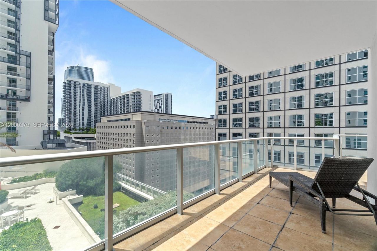 300 S Biscayne Blvd, Unit T-1411, Miami, FL 33131 Photo