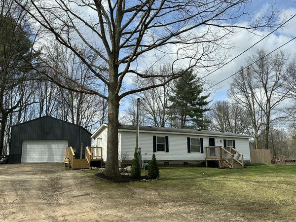 261 W Mustang Moon Trail, Grant, MI 49327