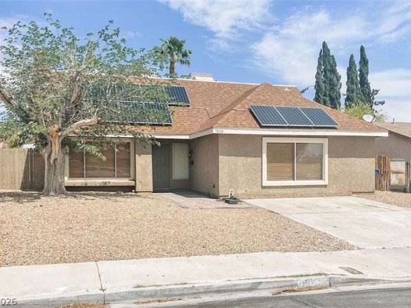 7038 Hillcroft Way, Las Vegas, NV 89147