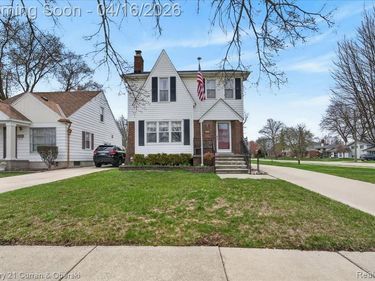 649 Phillips Avenue, Clawson, MI 48017