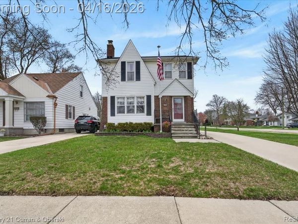 649 Phillips Avenue, Clawson, MI 48017