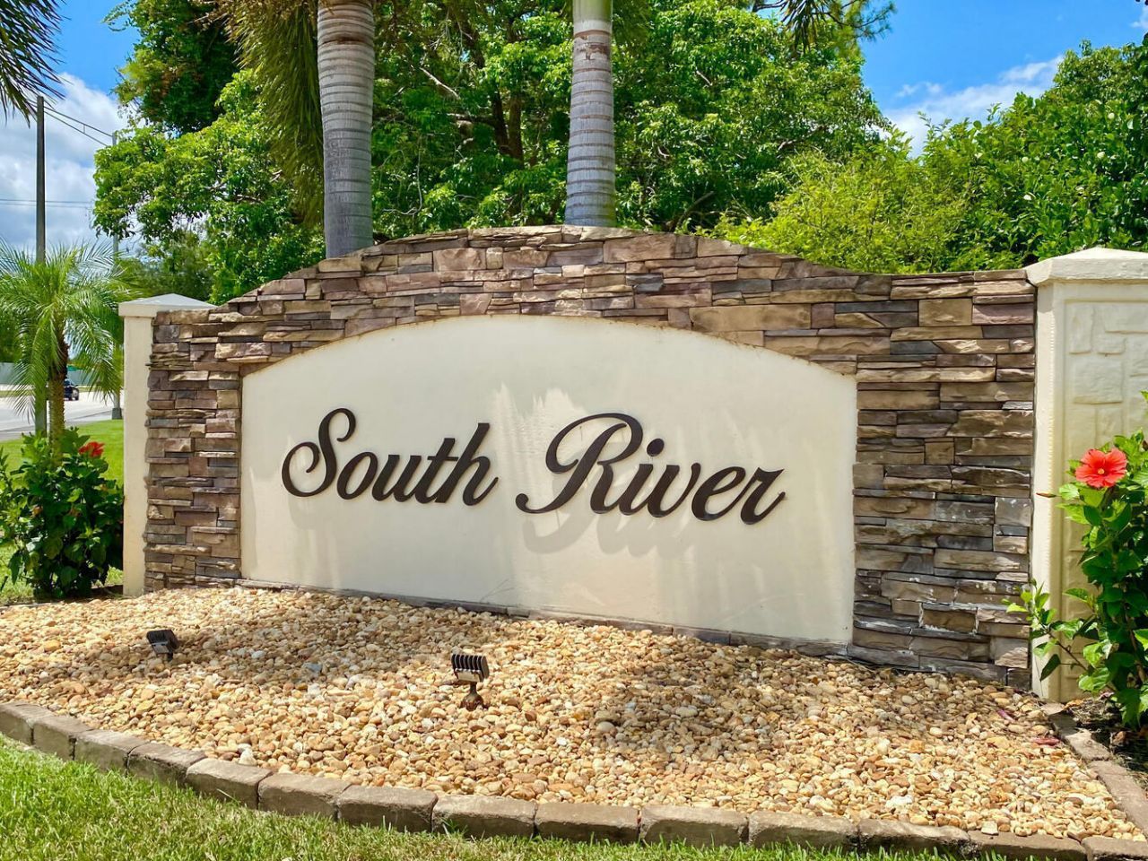 390 SW South River Drive, Unit 202, Stuart, FL 34997 Photo