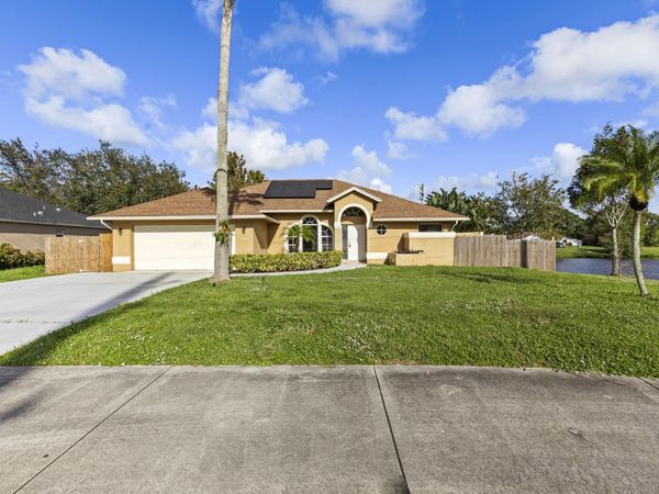 2141 SW Bayshore Boulevard, Port St. Lucie, FL 34984
