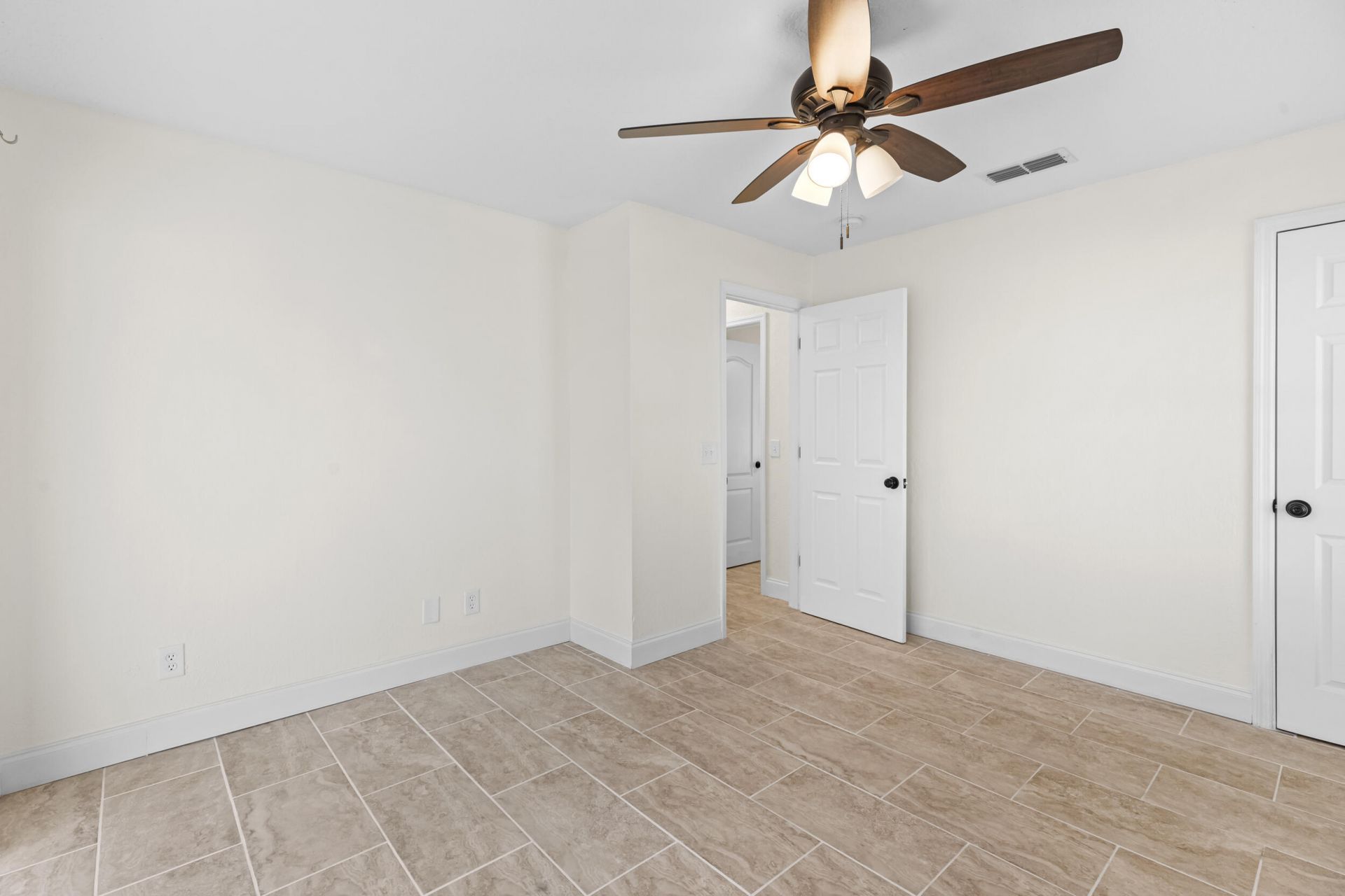 2141 SW Bayshore Boulevard, Port Saint Lucie, FL 34984 Photo
