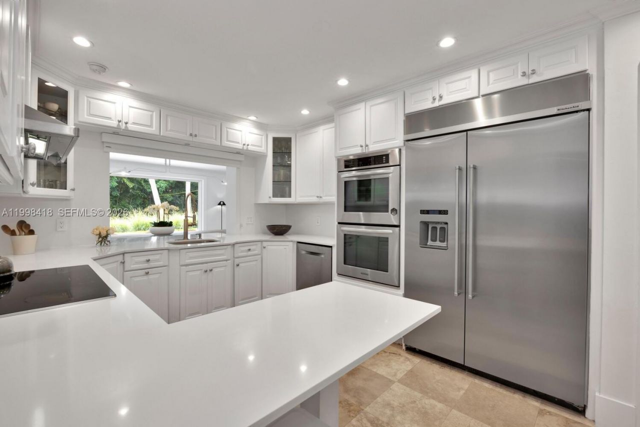 6140 SW 90th St, Pinecrest, FL 33156 Photo