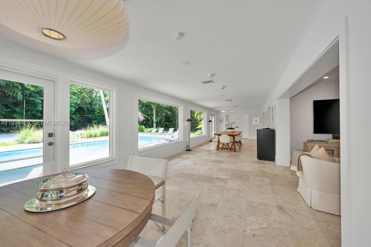 6140 SW 90th St, Pinecrest, FL 33156 Photo