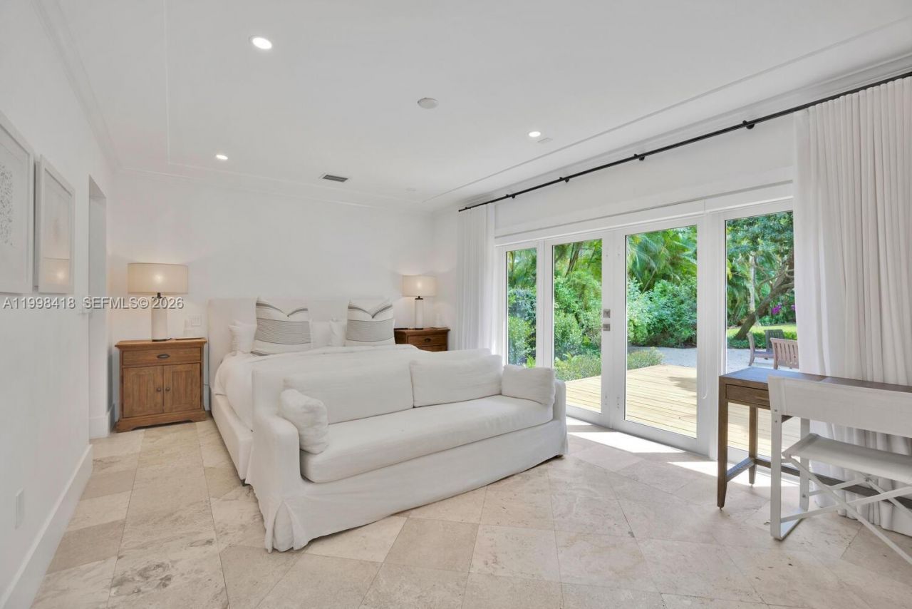 6140 SW 90th St, Pinecrest, FL 33156 Photo