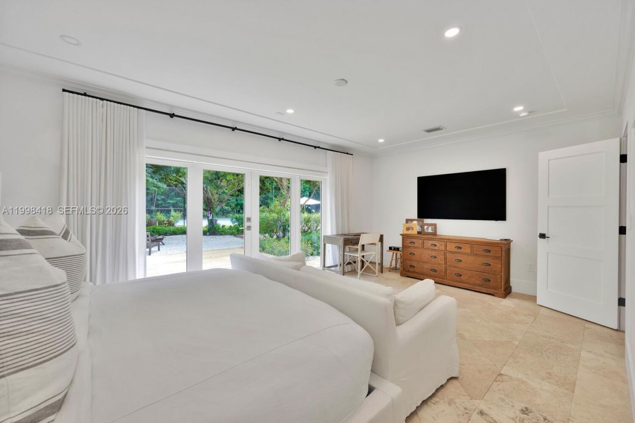 6140 SW 90th St, Pinecrest, FL 33156 Photo