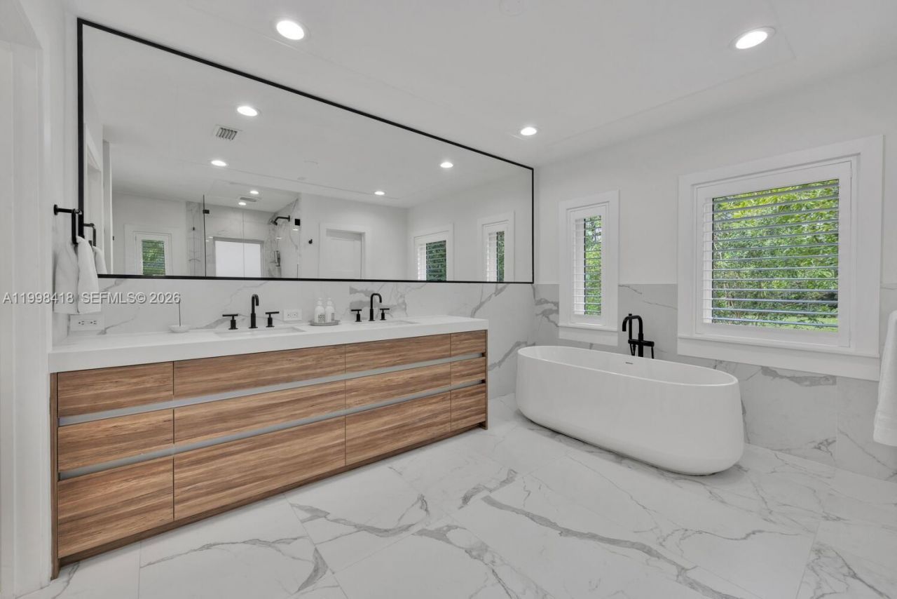 6140 SW 90th St, Pinecrest, FL 33156 Photo