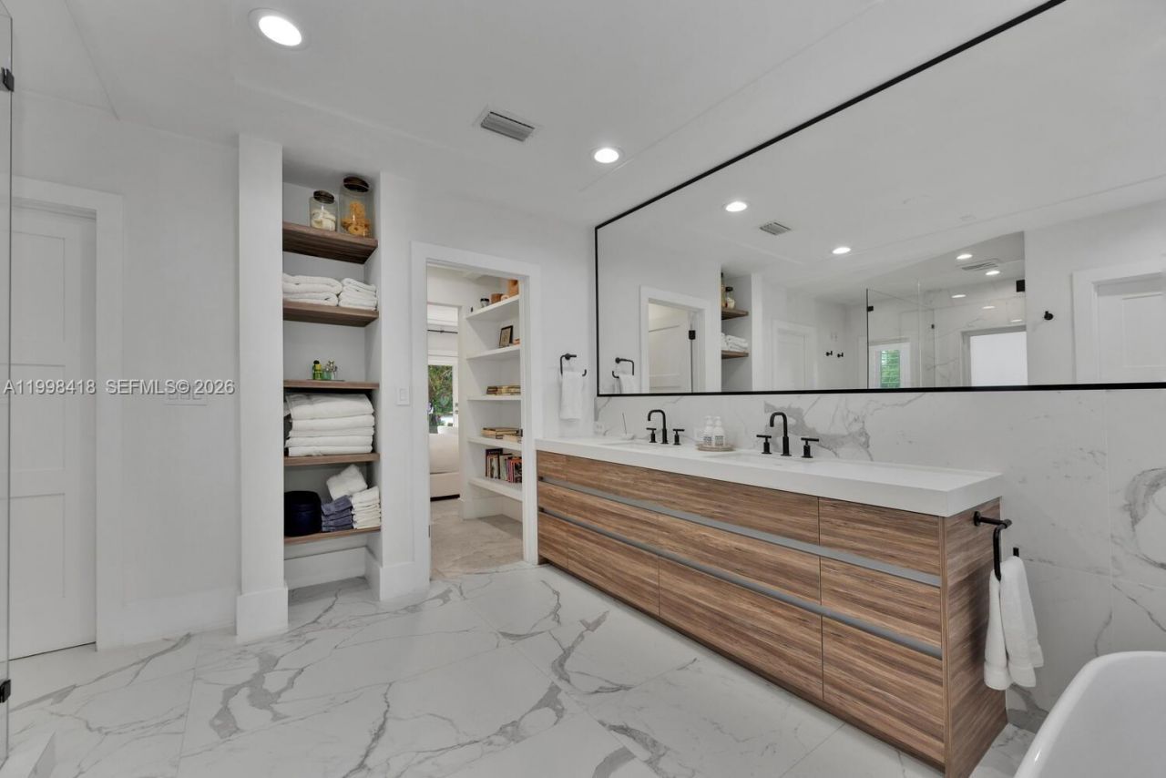 6140 SW 90th St, Pinecrest, FL 33156 Photo