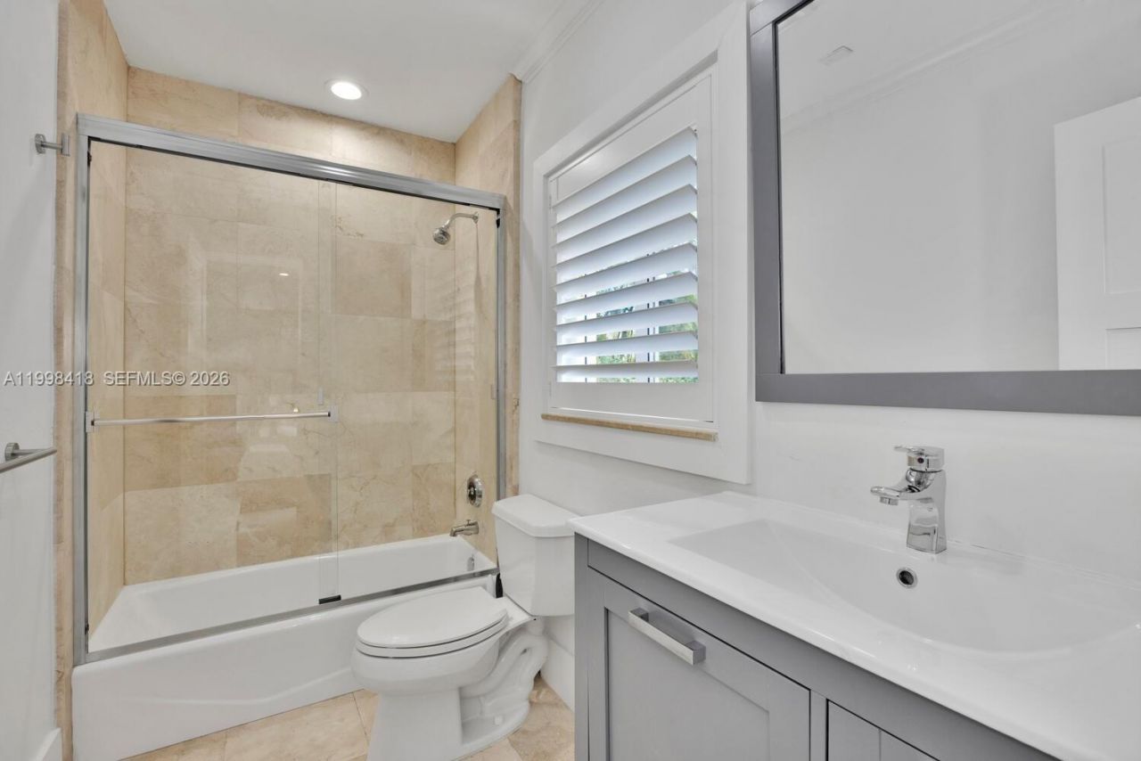 6140 SW 90th St, Pinecrest, FL 33156 Photo