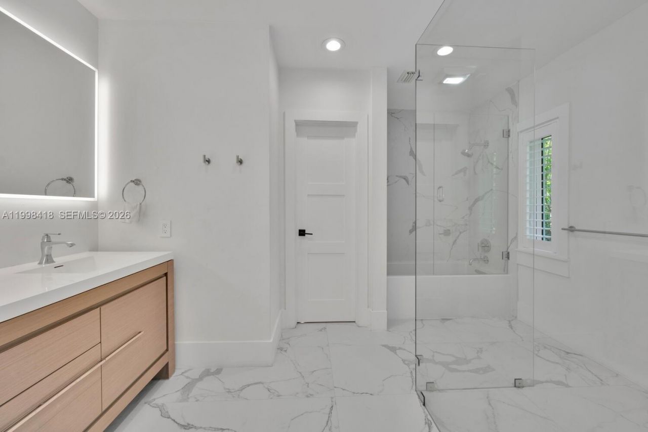 6140 SW 90th St, Pinecrest, FL 33156 Photo