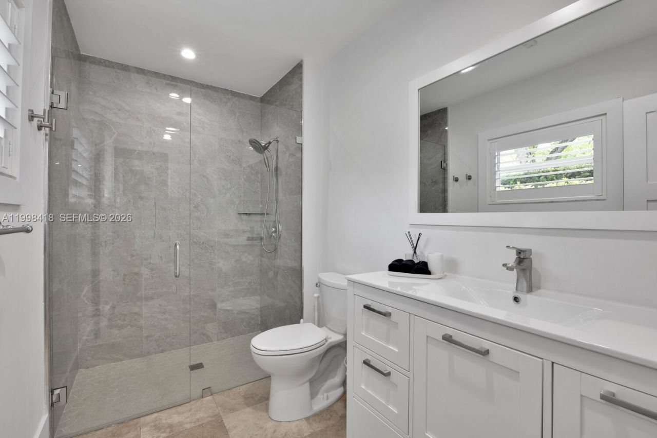 6140 SW 90th St, Pinecrest, FL 33156 Photo