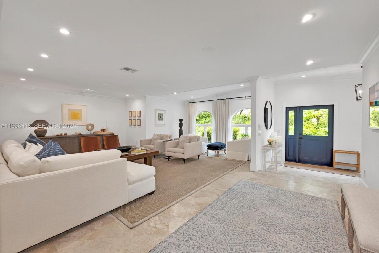 6140 SW 90th St, Pinecrest, FL 33156 Photo