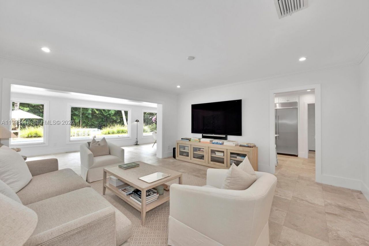 6140 SW 90th St, Pinecrest, FL 33156 Photo