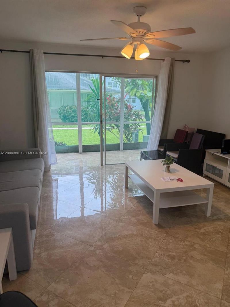 219 NE 14th Ave, Unit 101, Hallandale Beach, FL 33009 Photo