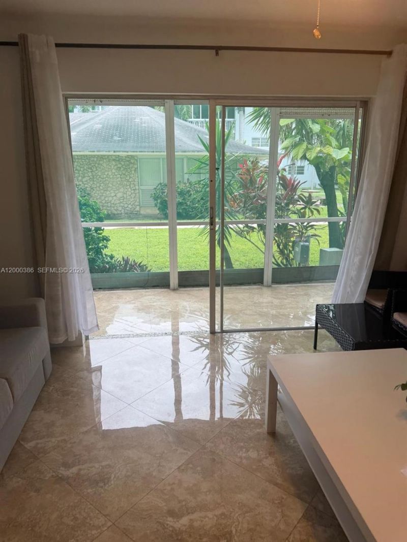 219 NE 14th Ave, Unit 101, Hallandale Beach, FL 33009 Photo