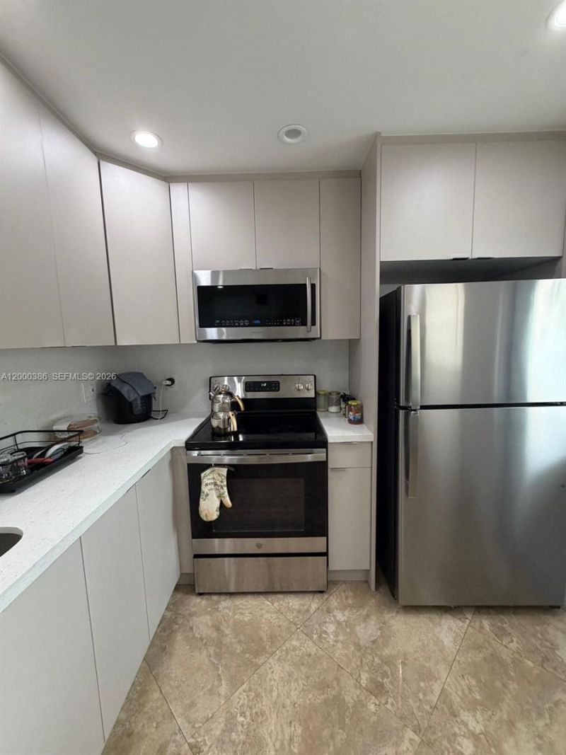 219 NE 14th Ave, Unit 101, Hallandale Beach, FL 33009 Photo