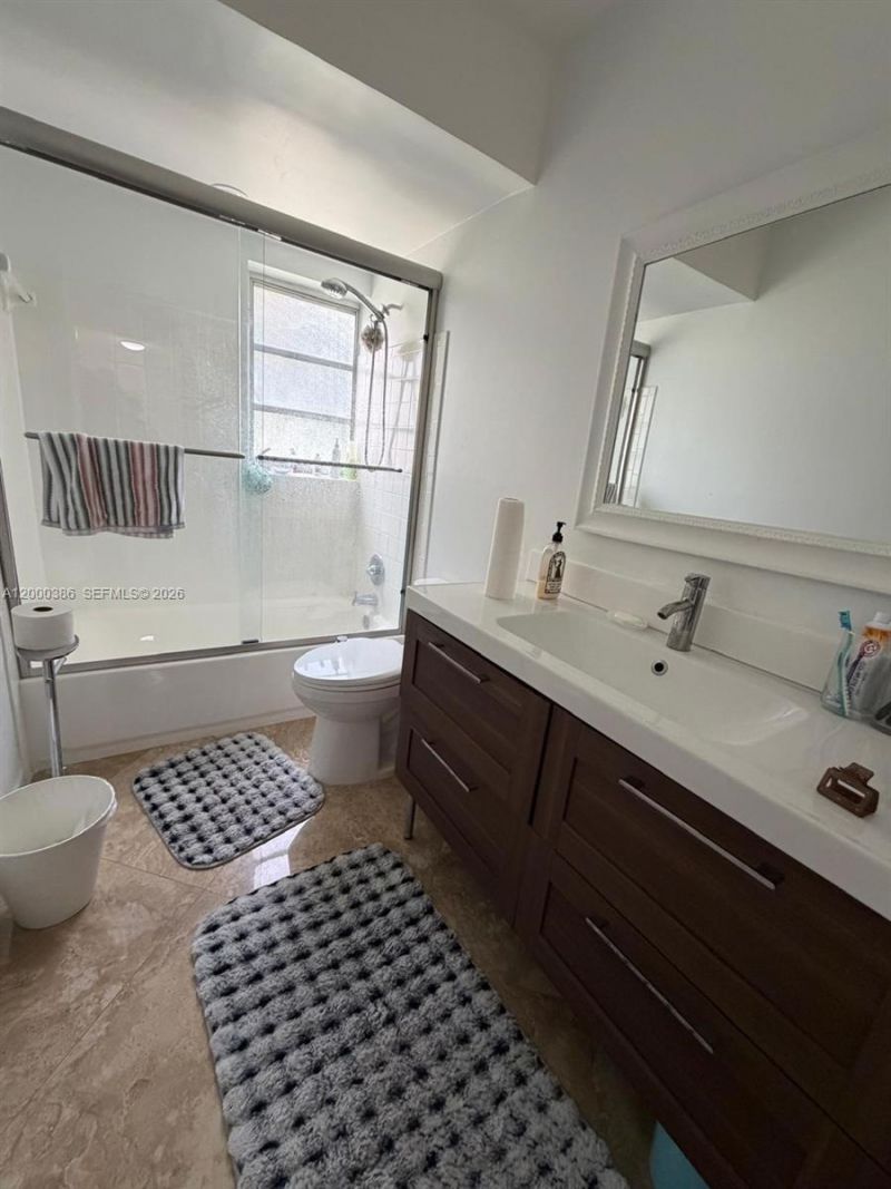 219 NE 14th Ave, Unit 101, Hallandale Beach, FL 33009 Photo