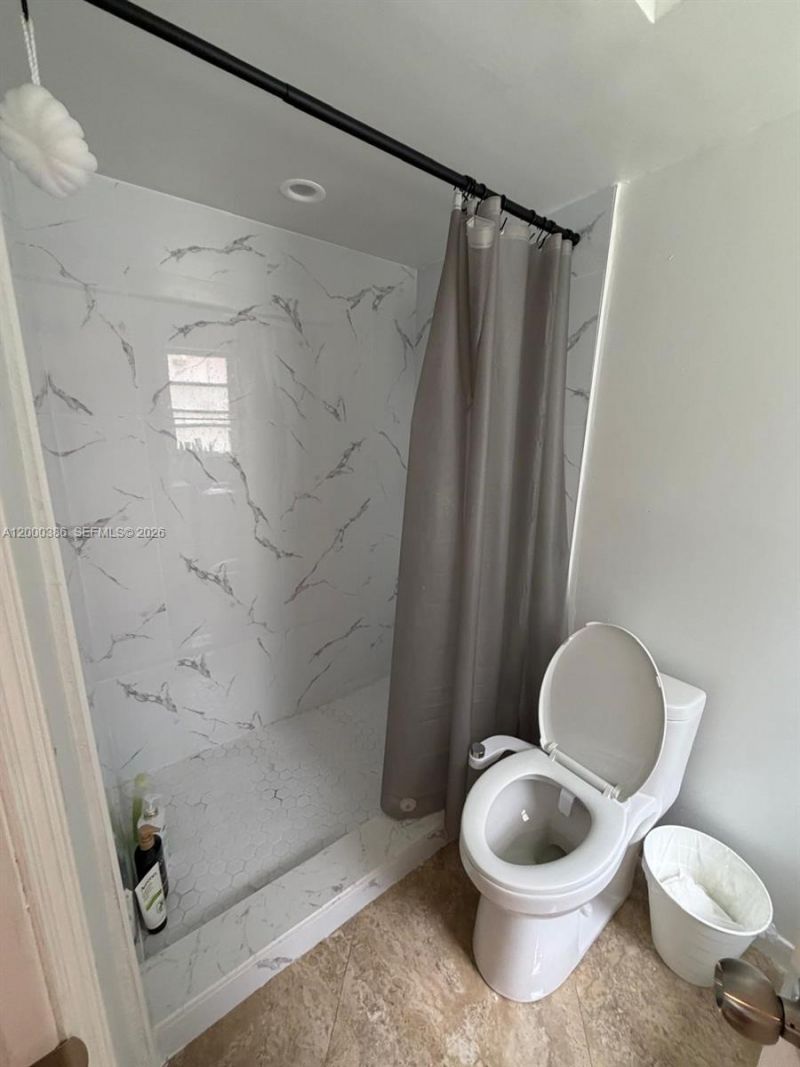 219 NE 14th Ave, Unit 101, Hallandale Beach, FL 33009 Photo