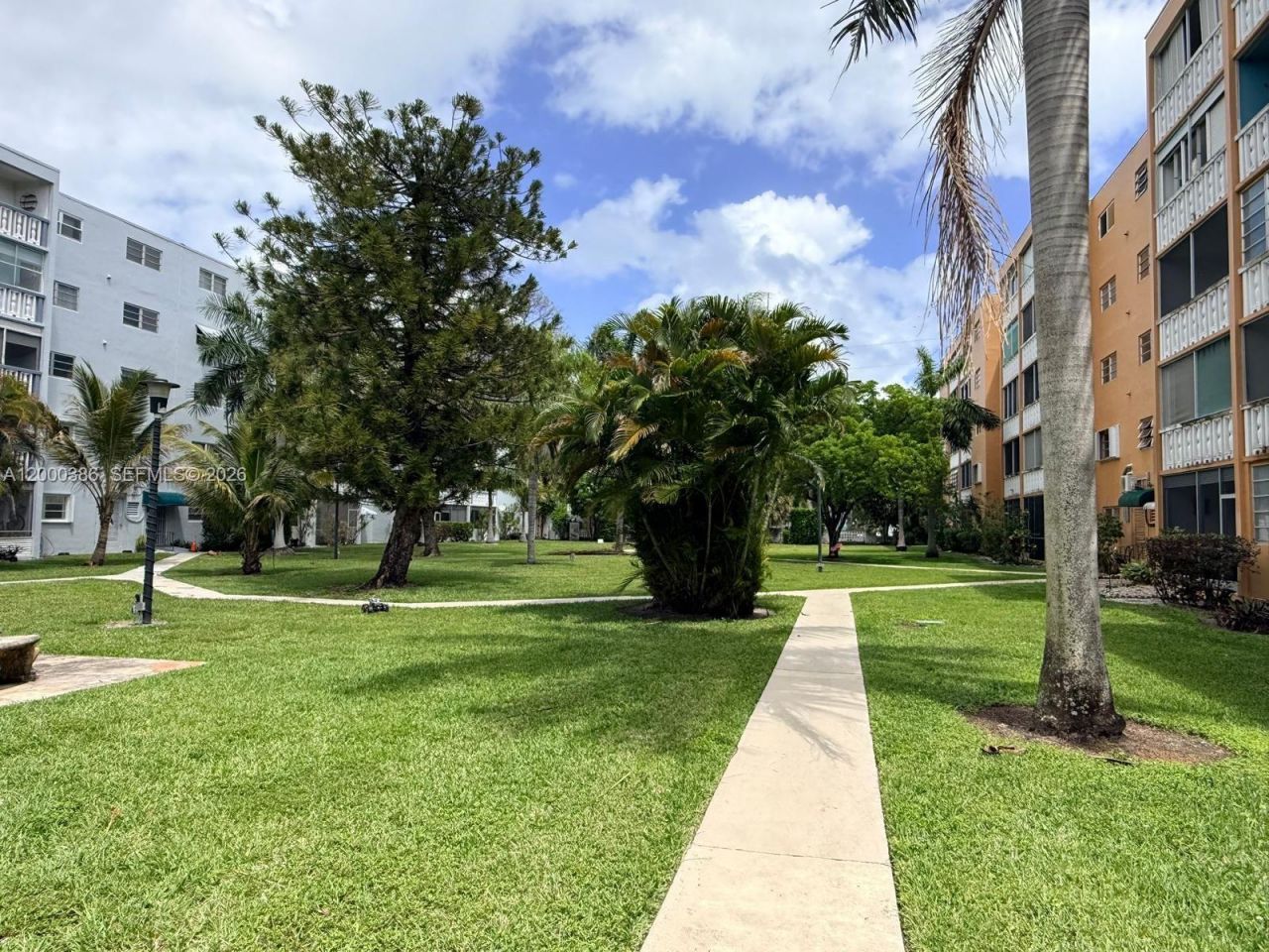 219 NE 14th Ave, Unit 101, Hallandale Beach, FL 33009 Photo