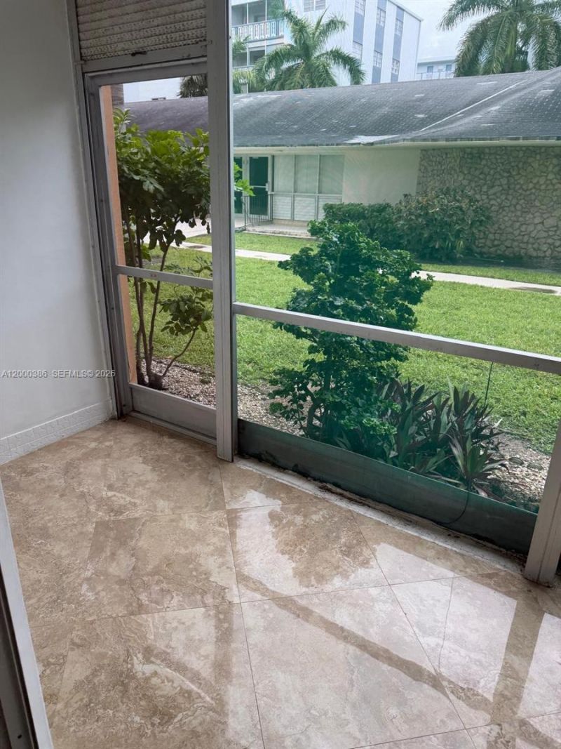 219 NE 14th Ave, Unit 101, Hallandale Beach, FL 33009 Photo