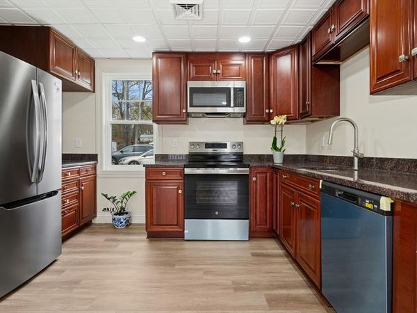 95 S Main St, Unit 2, North Brookfield, MA 01535