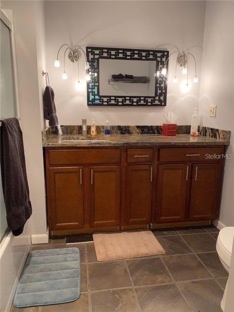 9401 NE 41st Court , Anthony, FL 32617 Photo