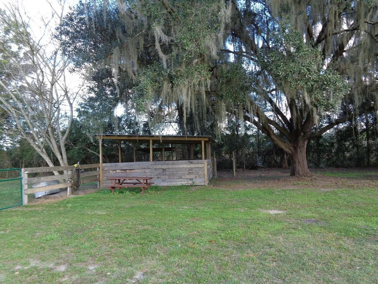 9401 NE 41st Court , Anthony, FL 32617 Photo