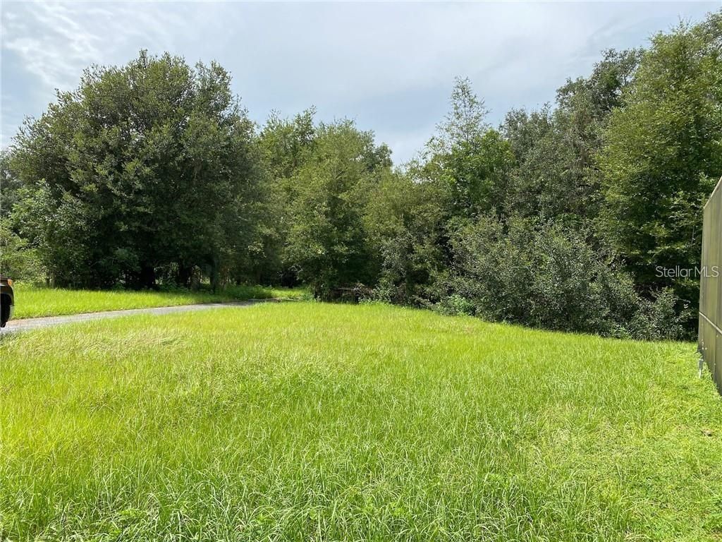 9401 NE 41st Court , Anthony, FL 32617 Photo