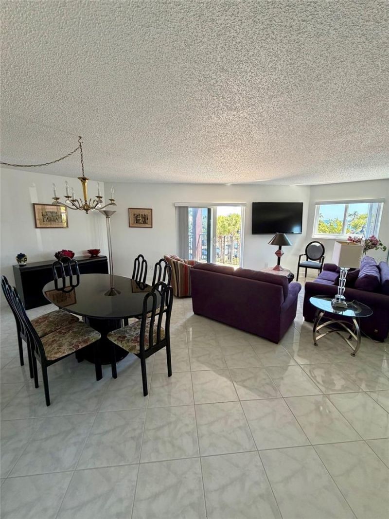 180 SE 20th Avenue, Unit 303, Deerfield Beach, FL 33441 Photo
