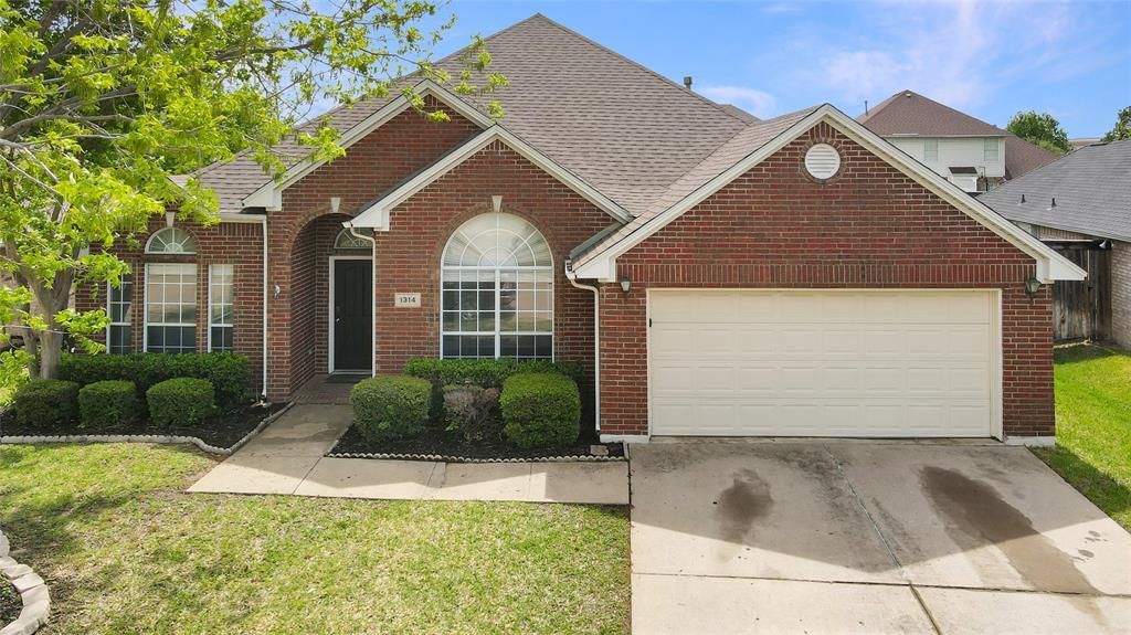 1314 Pegasus Drive, Arlington, TX 76013 Main Photo