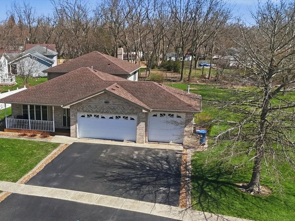 1549 Wayne Drive , Crete, IL 60417