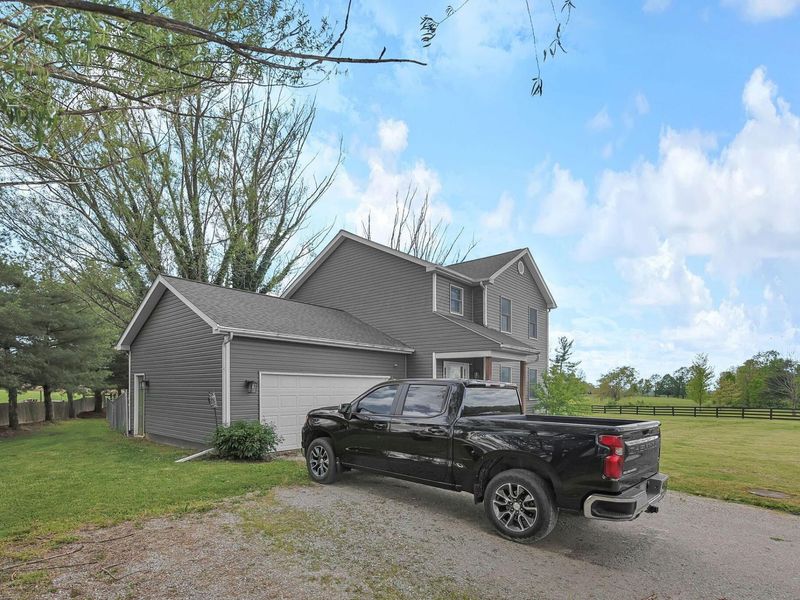 7645 US Highway 22 E, Circleville, OH 43113 Photo 3