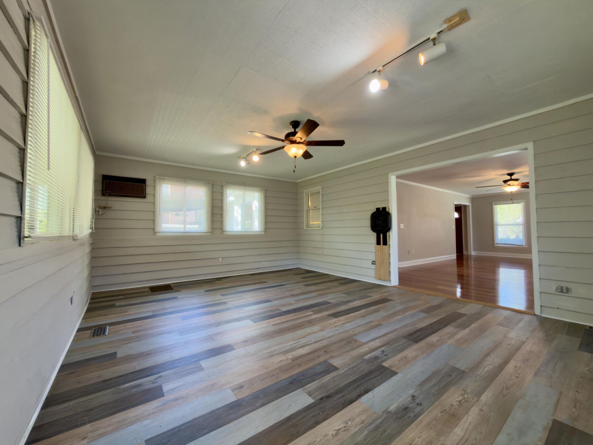 808 Detyens Road Photo 11