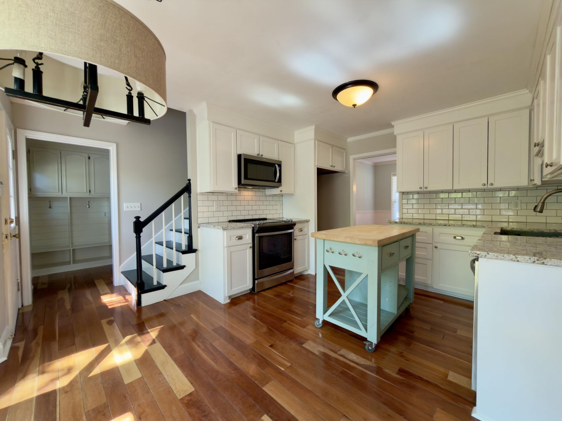 808 Detyens Road Photo 16