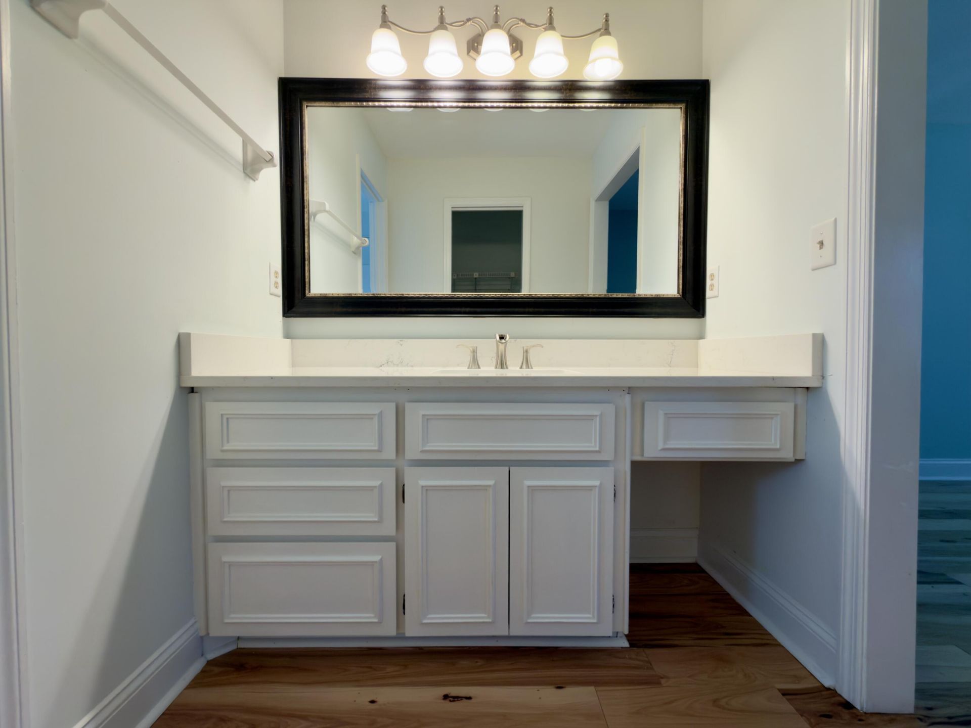 808 Detyens Road Photo 25