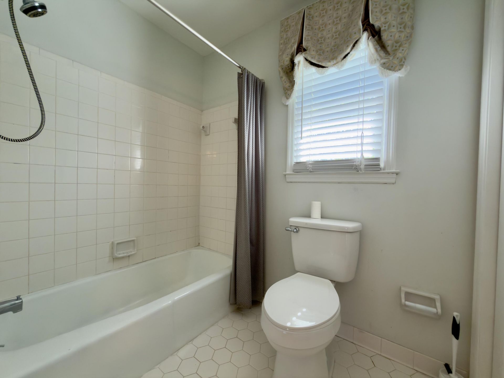 808 Detyens Road Photo 26