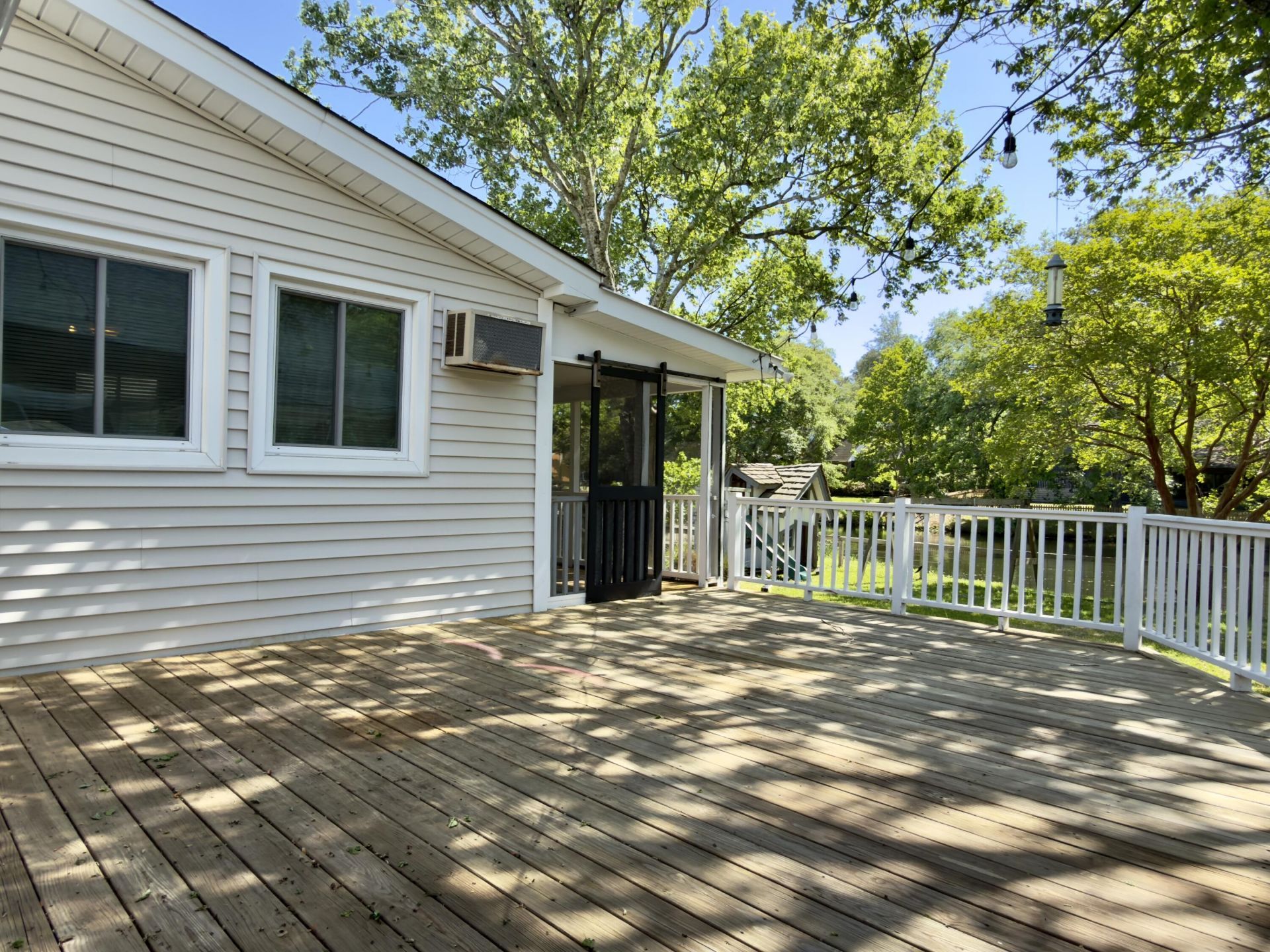 808 Detyens Road Photo 33