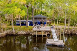 460 Trout Lane photo 4