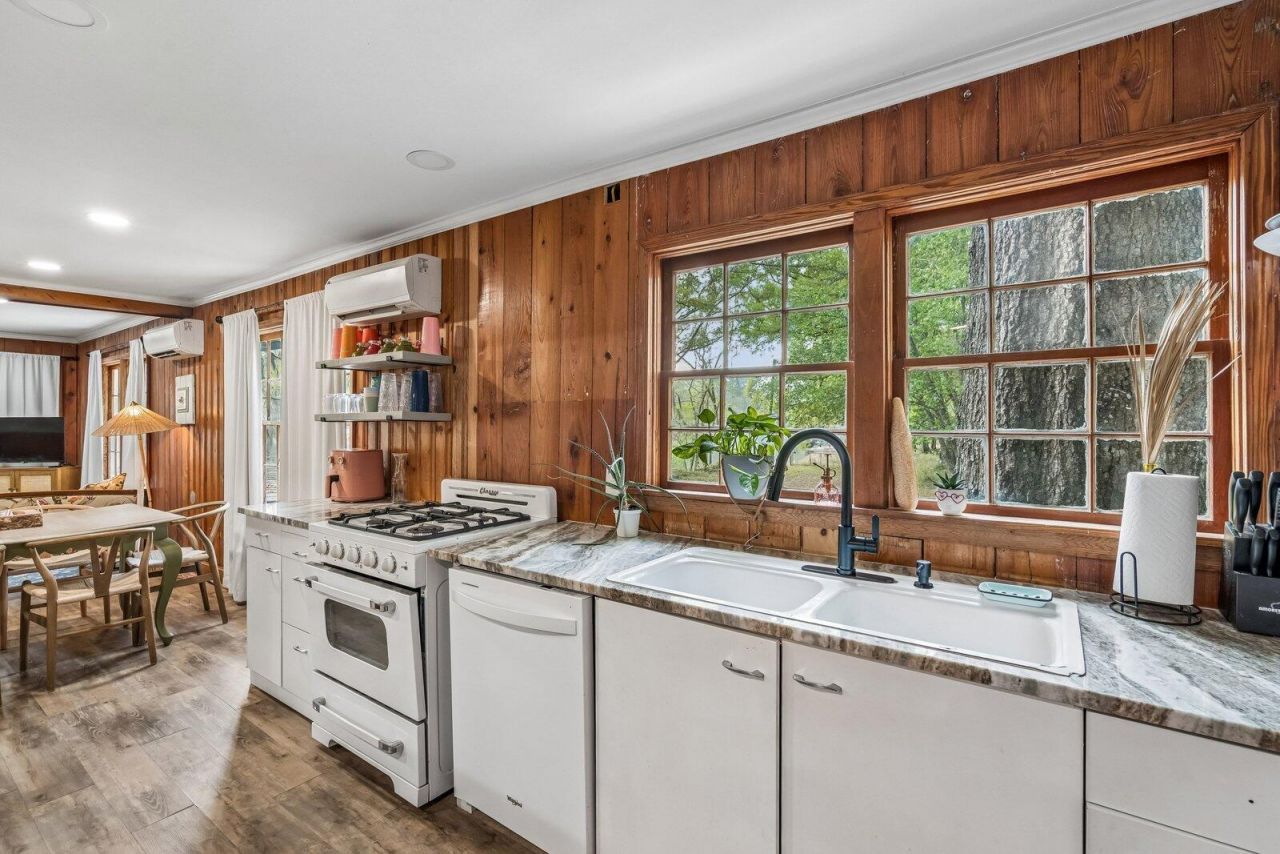 460 Trout Lane Photo 22