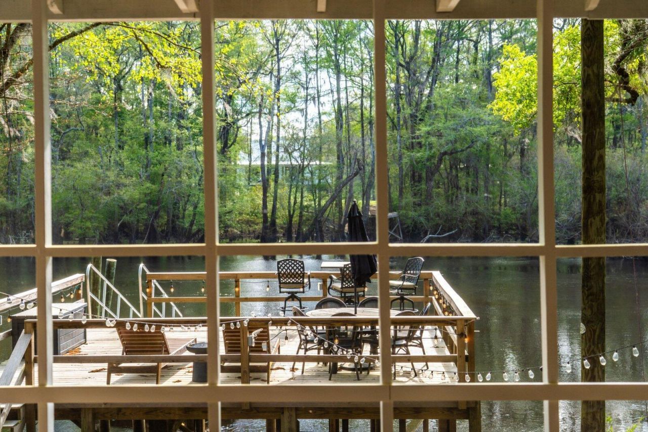 460 Trout Lane Photo 35