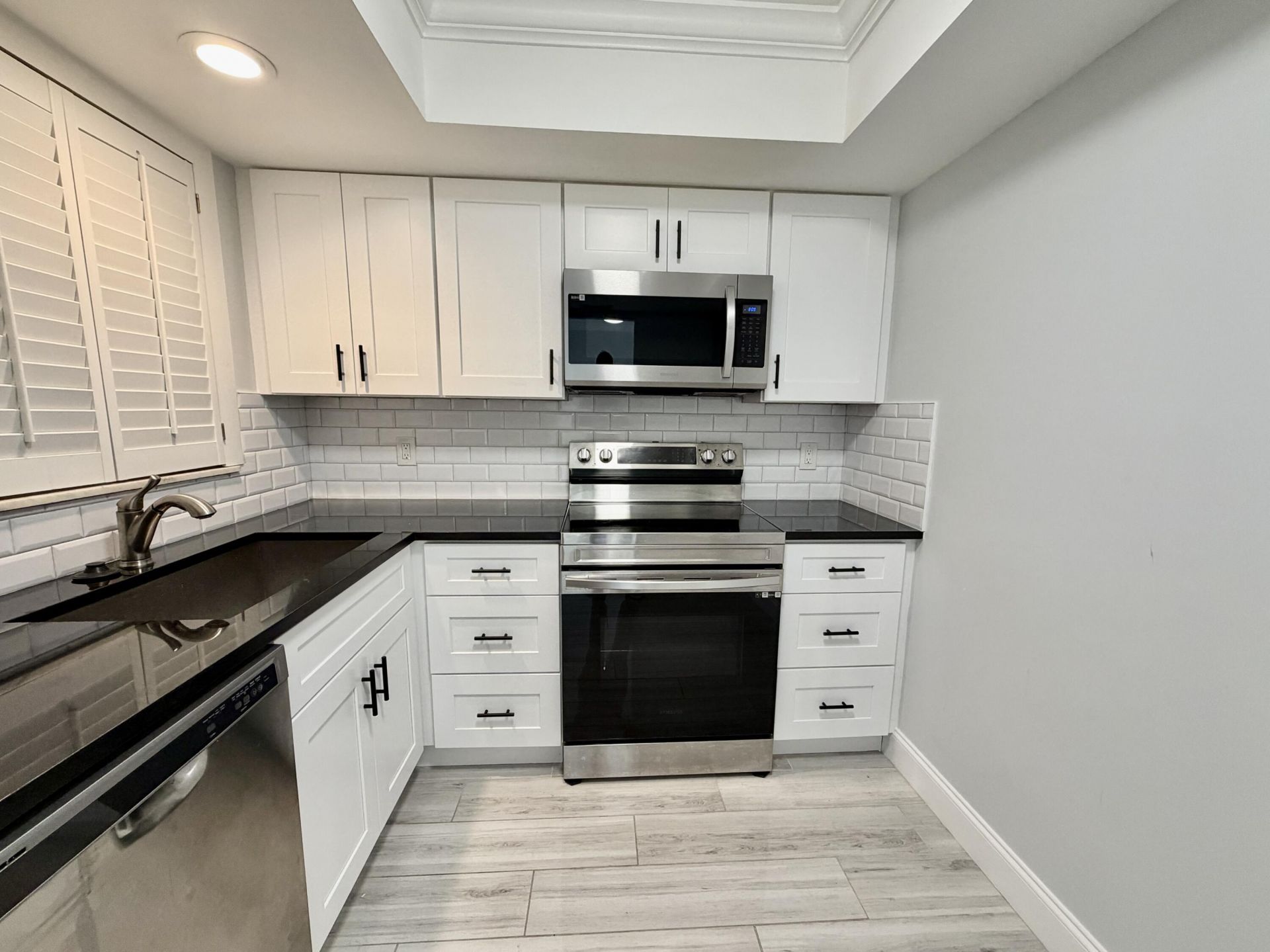 312 Northlake Drive, Unit 104, North Palm Beach, FL 33408 Photo