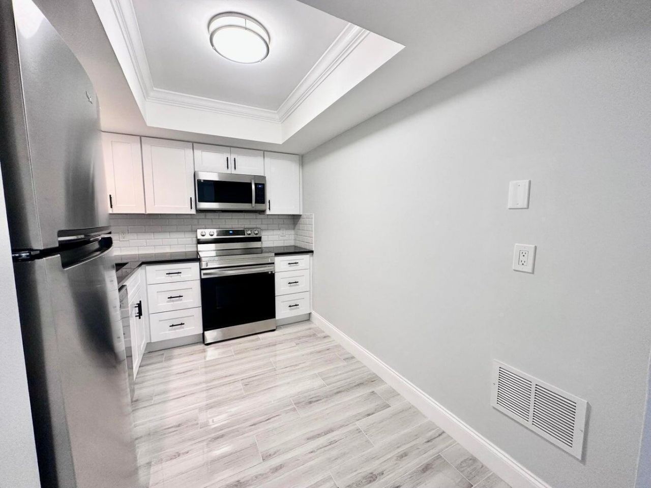 312 Northlake Drive, Unit 104, North Palm Beach, FL 33408 Photo