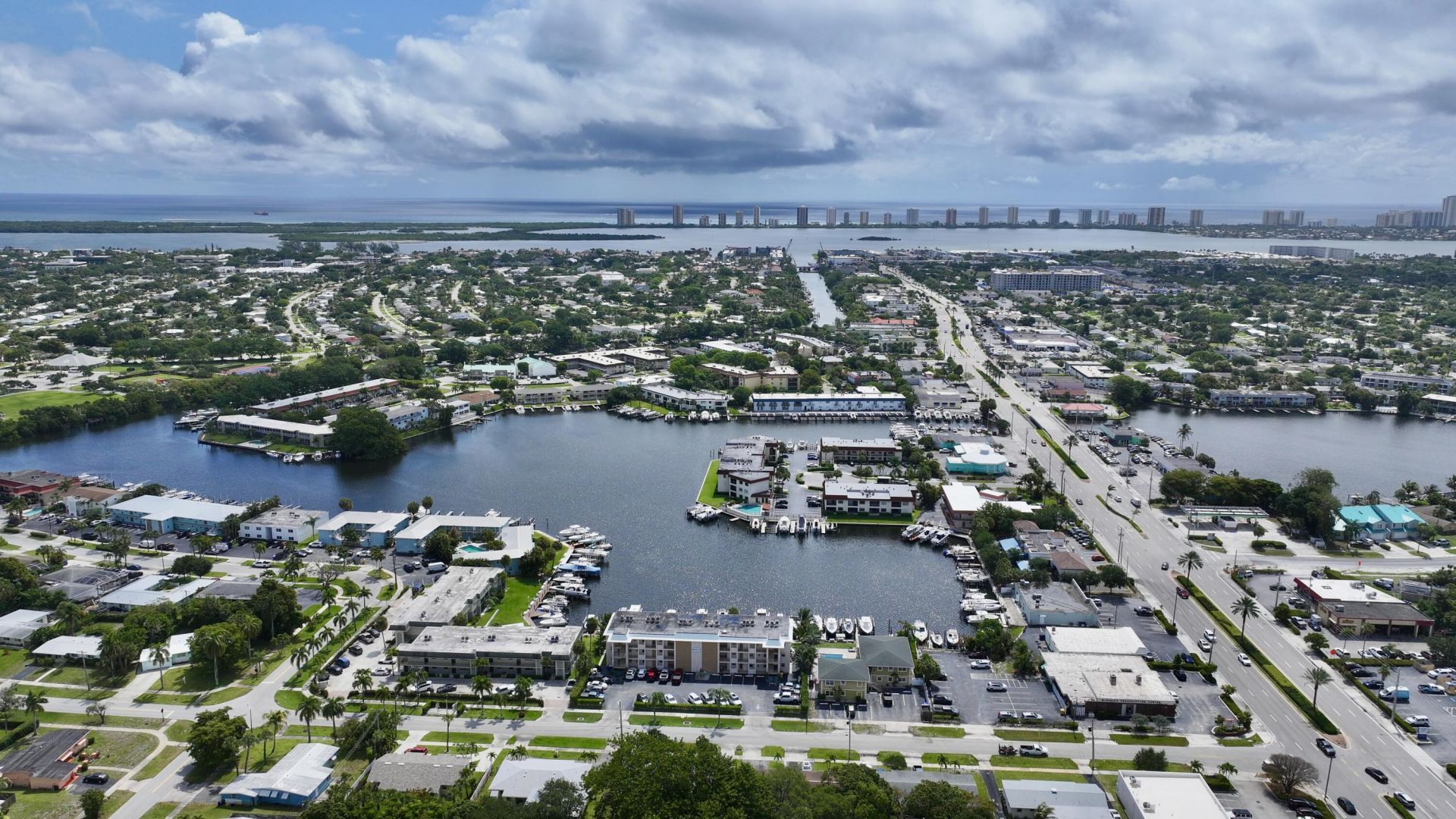 312 Northlake Drive, Unit 104, North Palm Beach, FL 33408 Photo
