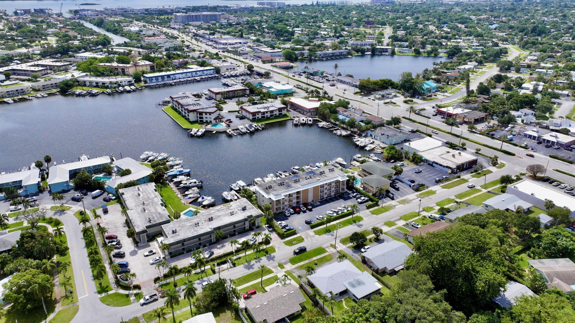 312 Northlake Drive, Unit 104, North Palm Beach, FL 33408 Photo