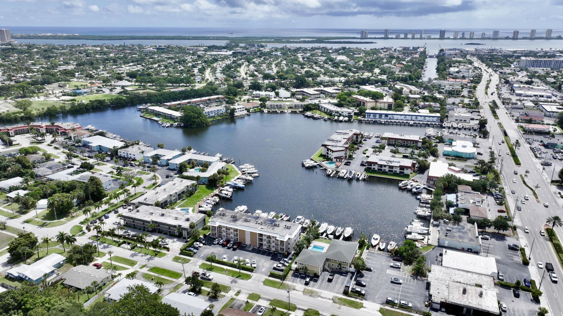 312 Northlake Drive, Unit 104, North Palm Beach, FL 33408 Photo